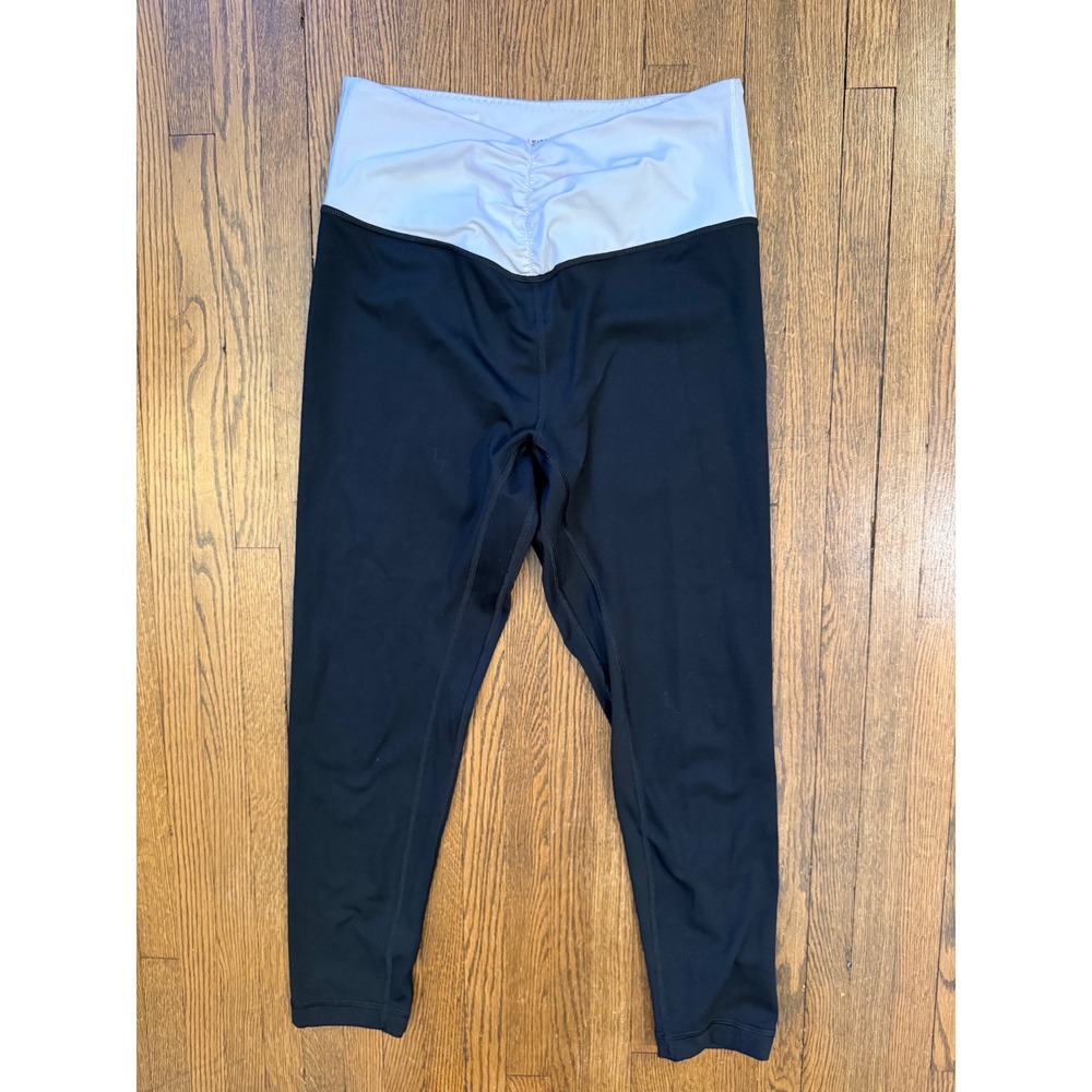 Victorias Secret On Point Live Leggings Black White Ruched V-Waist Medium 7/8